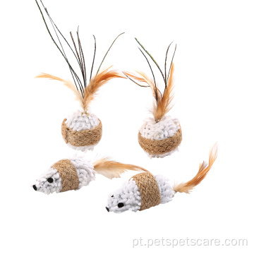 sisal gato arranhando mouse e bola com penas